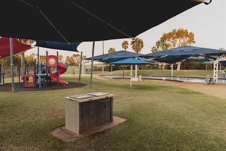 Classified Image: South Hedland Aquatic Centre - Umbrellas Near